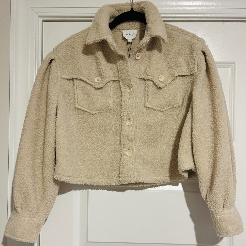 Sundays Thalissa Sherpa Jacket Natural Cream Puff Sleeve Cropped Shacket XS NEW - Picture 4 of 5
